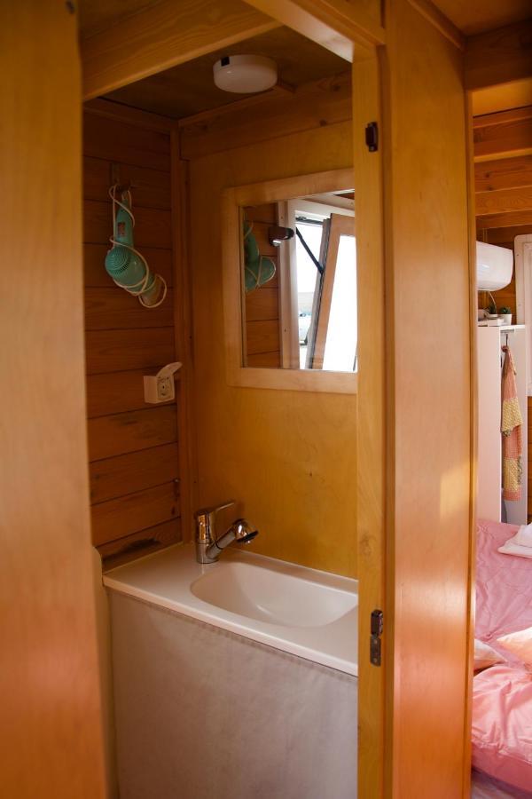 House Boat V Al Poetto 2 Pax Piu' 1 Apartment Каляри Екстериор снимка